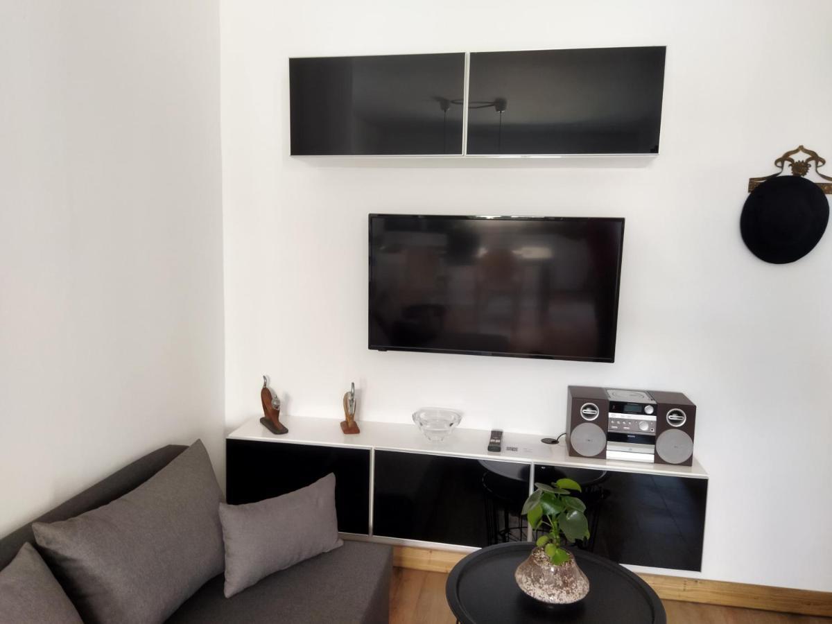 Minimal Apartment By The Beach Corinth Zewnętrze zdjęcie