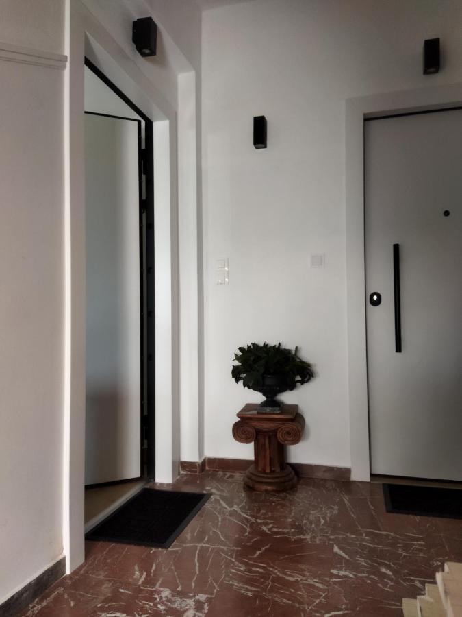 Minimal Apartment By The Beach Corinth Zewnętrze zdjęcie